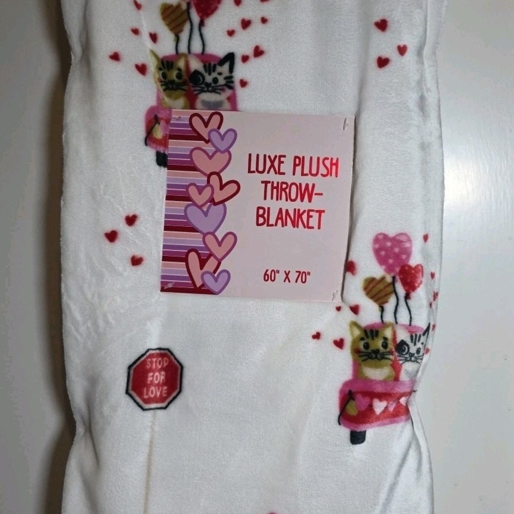 Valentine Love Cats Luxe Plush Throw Blanket 60"x70"‎ NEW - Picture 2 of 5